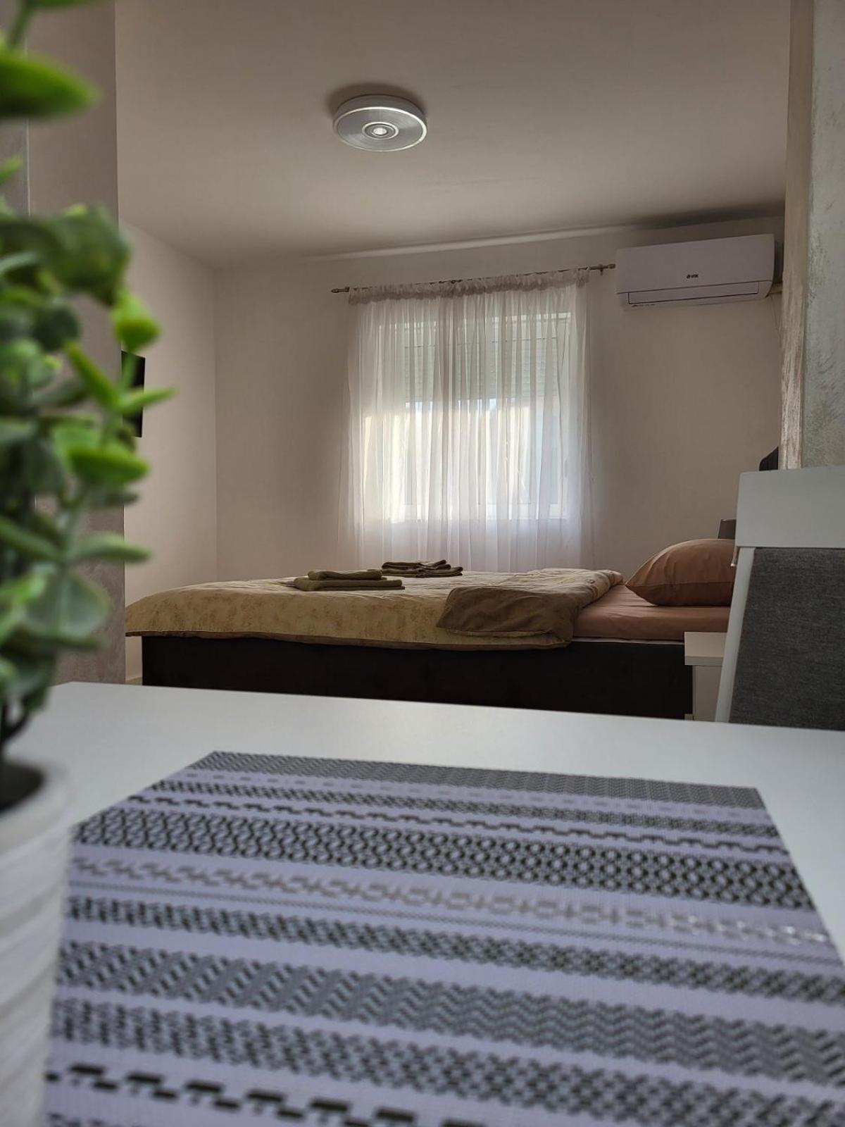 Sleep & Go Lejlighed Surčin Eksteriør billede
